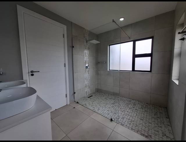 2 BEDROOM TOWNHOUSE FOR SALE IN SHAKAS ROCK